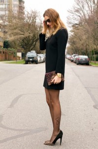 mandisa fiore on a blogger - pantyhose 